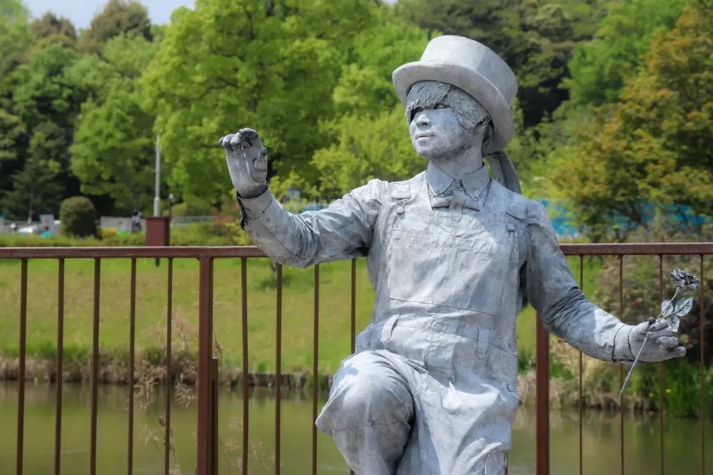 ス＿Statue KaI.jpeg を表示しています